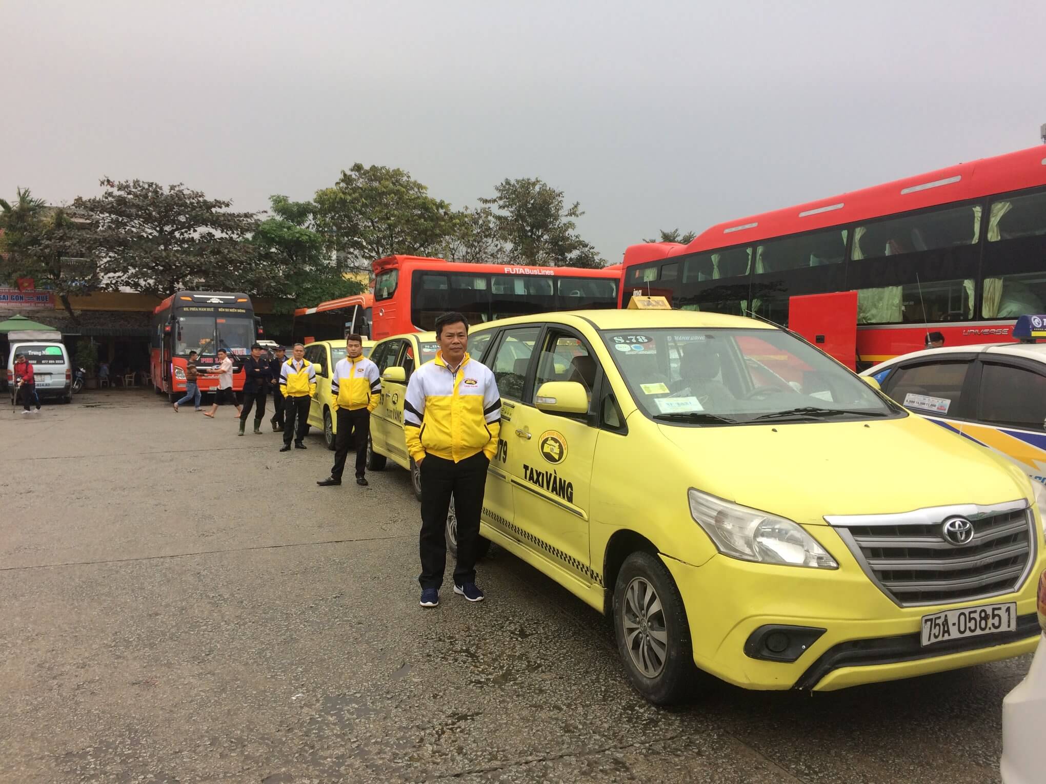 Dịch vụ taxi Vàng Huế