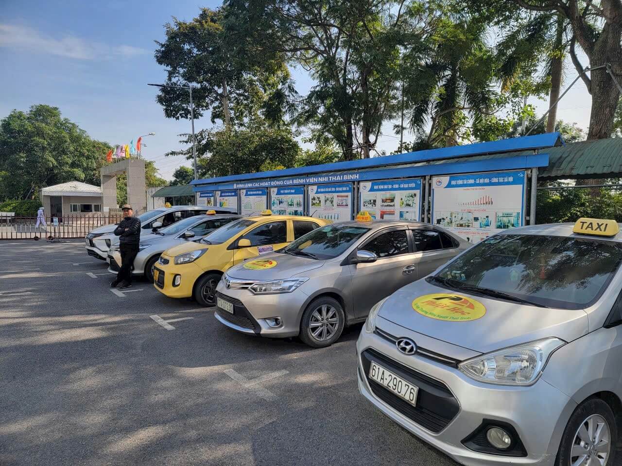 Hệ thống taxi Phiệt Học