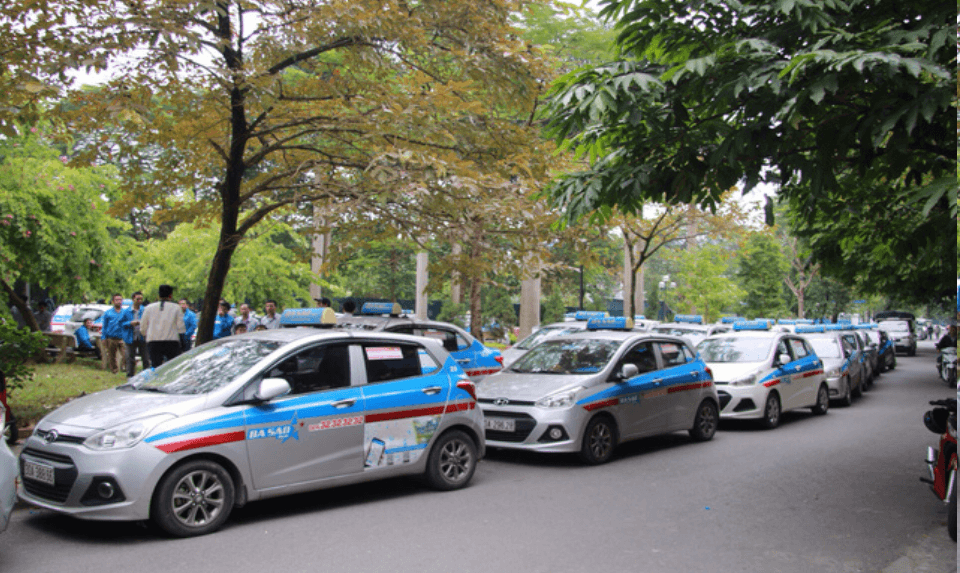 Taxi Ba Sao đồng hành cùng khách trên mọi hành trình