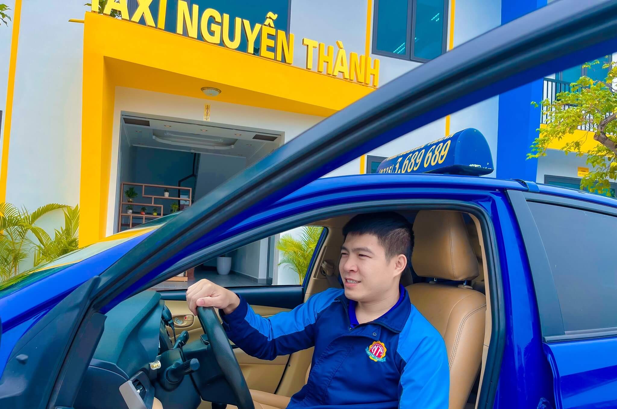 Taxi Nguyễn Thành cung cấp giá cước di chuyển ở mức ổn định và hợp lý 