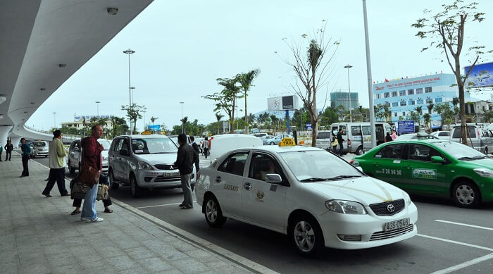 Taxi Duy Hưng cung cấp dịch vụ đưa đón sân bay