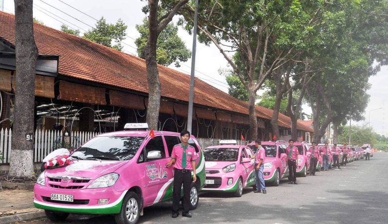 Đội ngũ nhân viên từ hãng taxi chuyên nghiệp, thân thiện