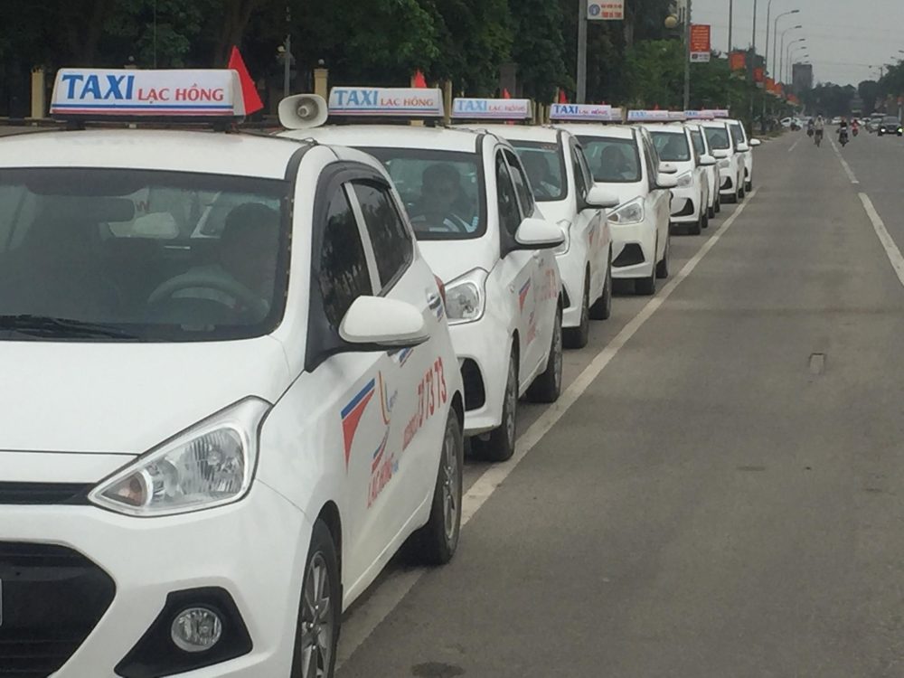 Hệ thống taxi Lạc Hồng