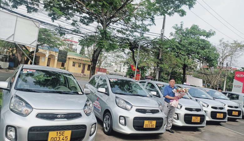 Taxi My Sơn sẵn sàng phục vụ khách